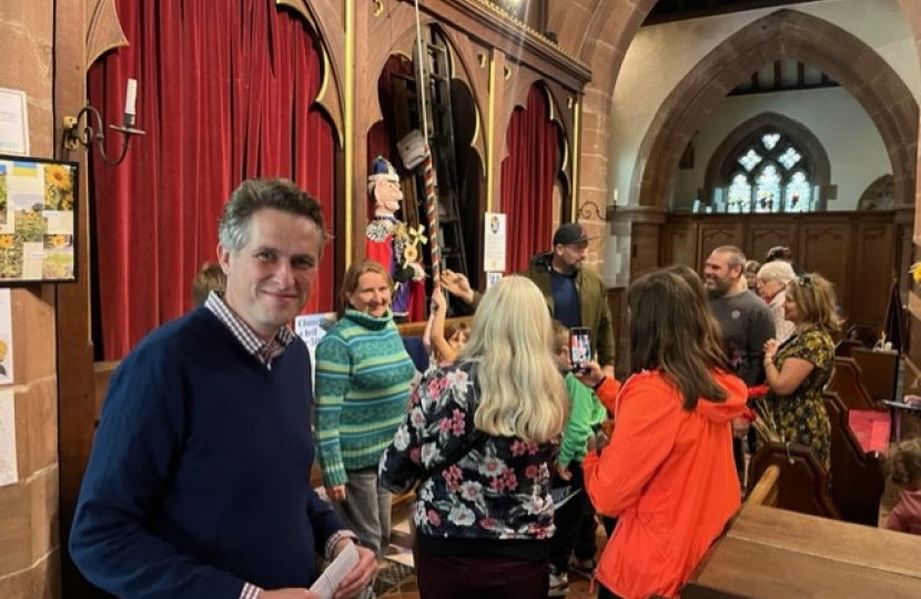 Sir Gavin Williamson takes part in the Pattingham Scarecrow Festival, and is joined by members of the Pattingham community