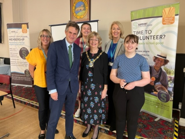 Sir Gavin Williamson is joined by the Support Staffordshire team and Councillor Helen Adams