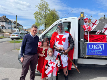 Sir Gavin Williamson is joined by residents in Great Wyrley dressed as English knights